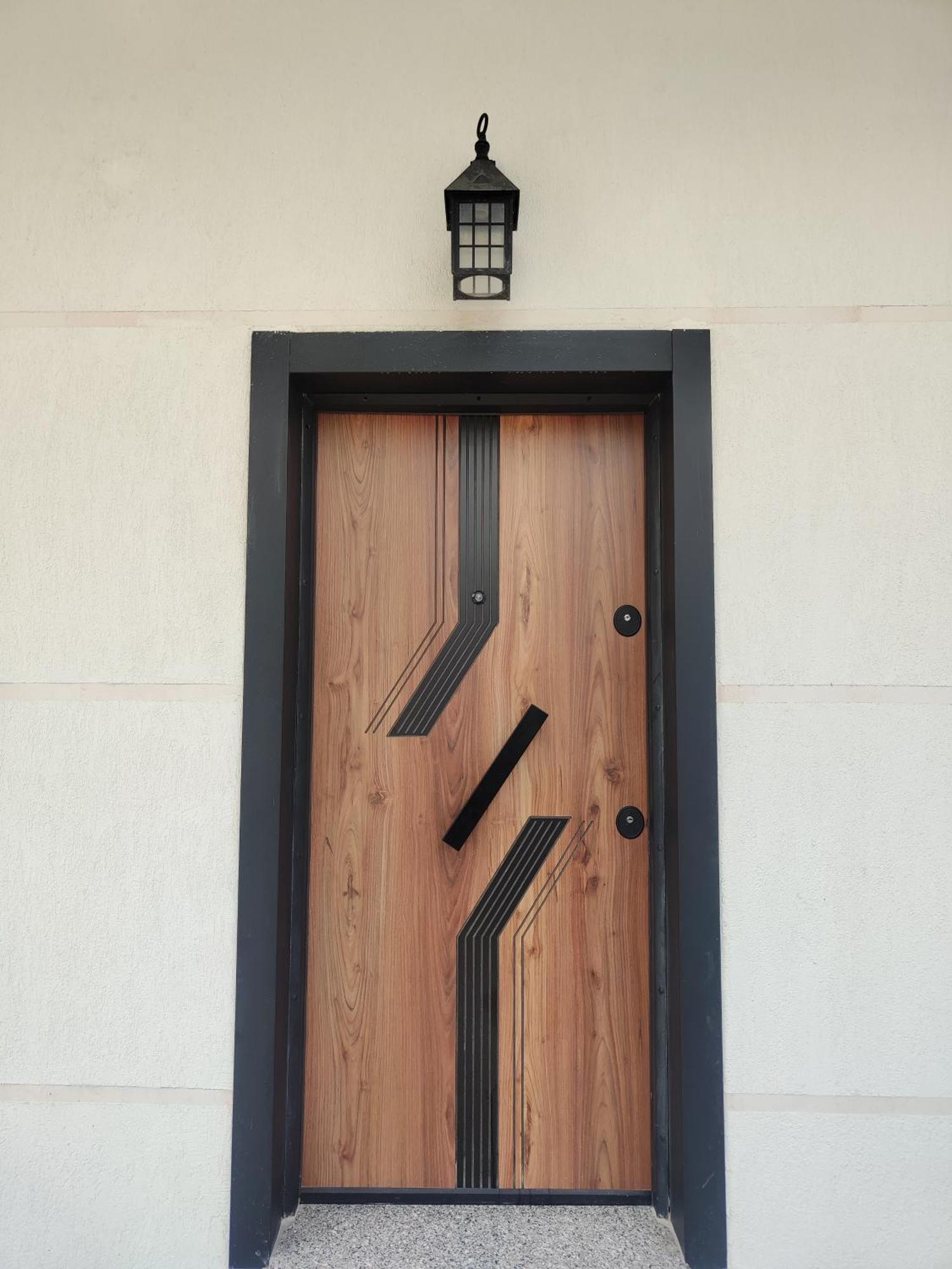 New Apartment Close To Sea And Downtown Vlore Exterior photo